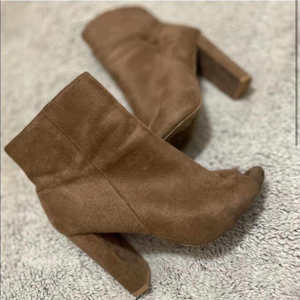 Brand new! Brown Suede Peep Toe Heels - Picture 2 of 12